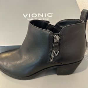 Vionic black leather waterproof ankle boots booties shoes